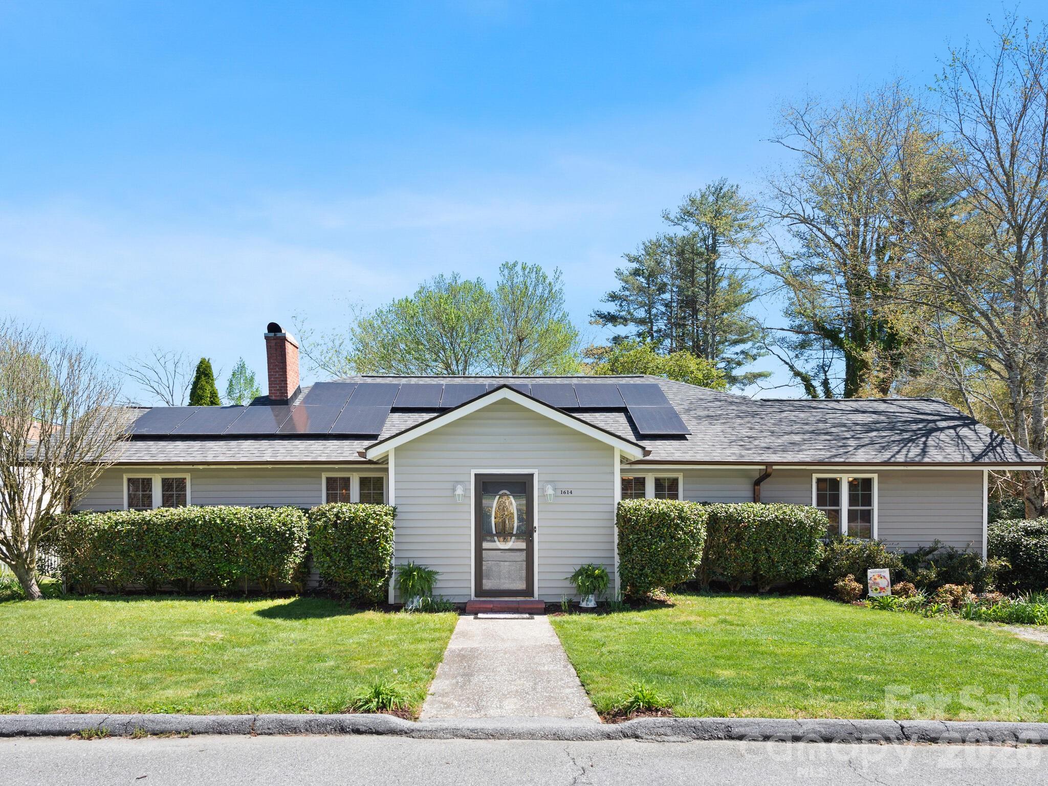 Hendersonville NC, 1614 Ridgewood Boulevard