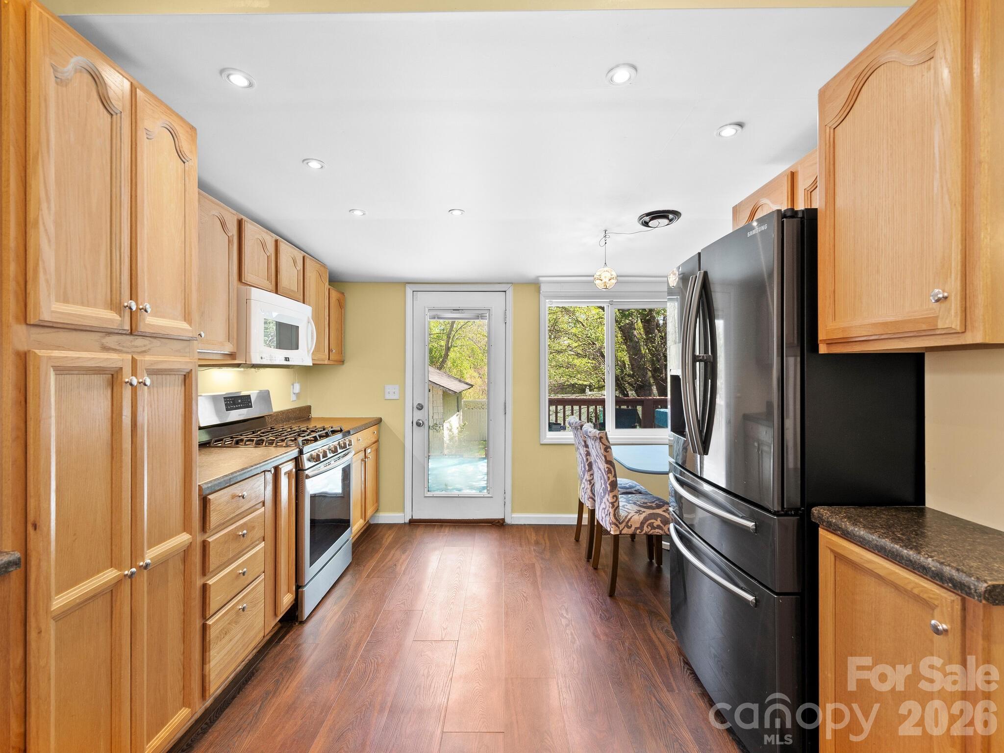 1614 Ridgewood Boulevard Hendersonville NC 28791
