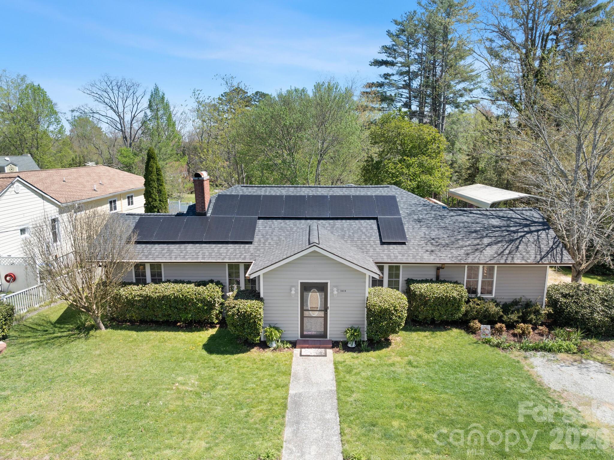 1614 Ridgewood Boulevard Hendersonville NC 28791
