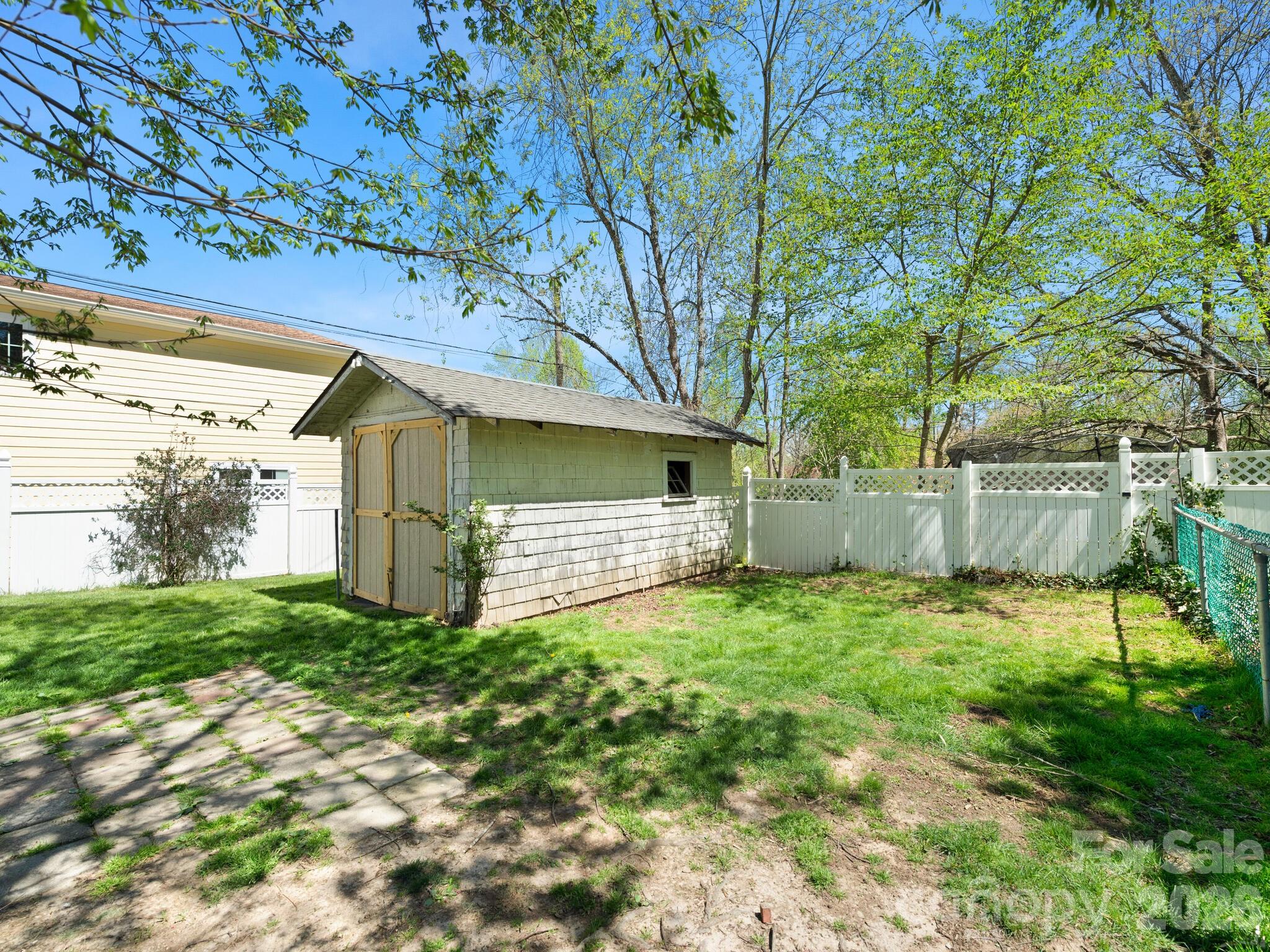 1614 Ridgewood Boulevard Hendersonville NC 28791