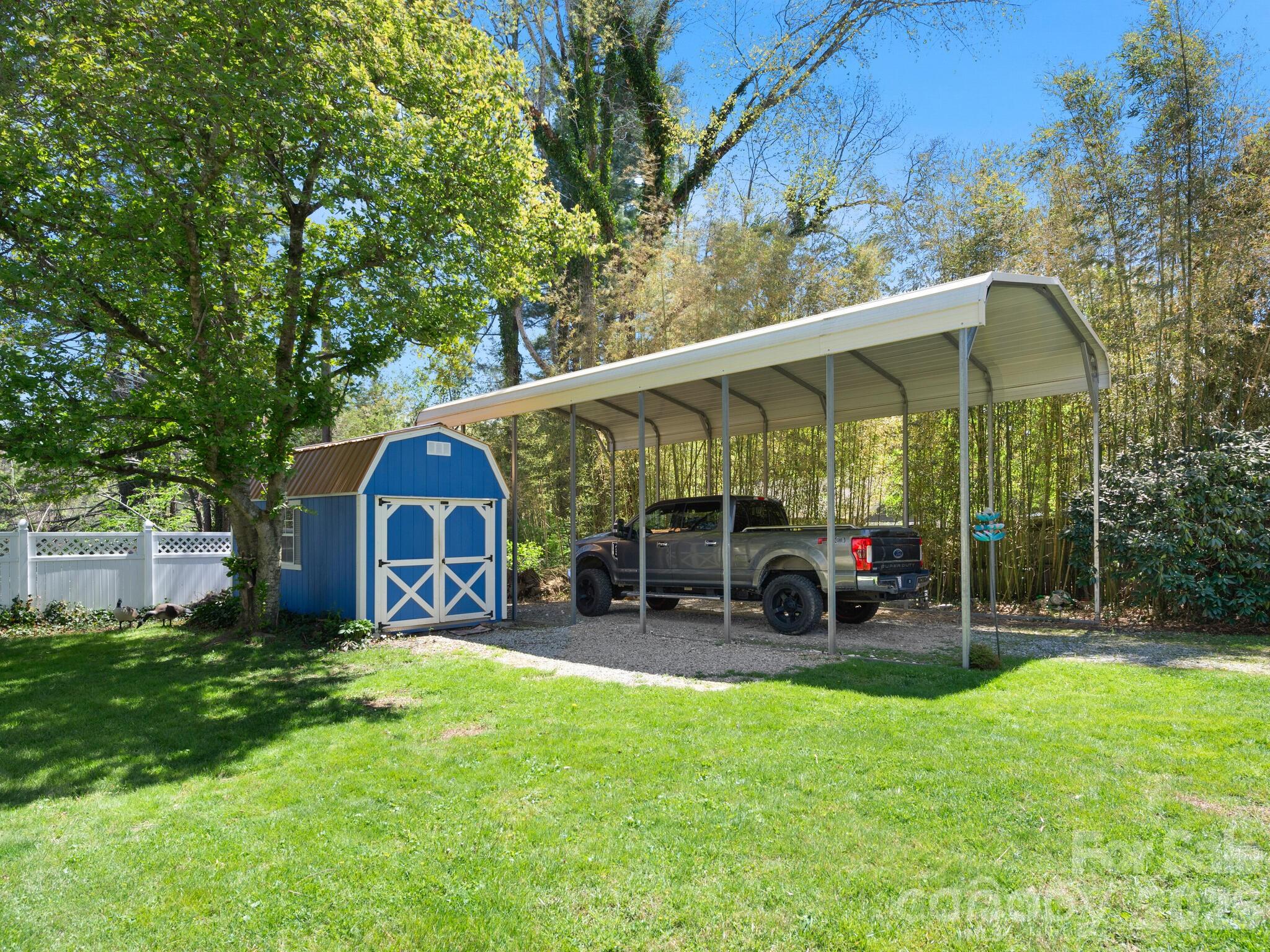 1614 Ridgewood Boulevard Hendersonville NC 28791