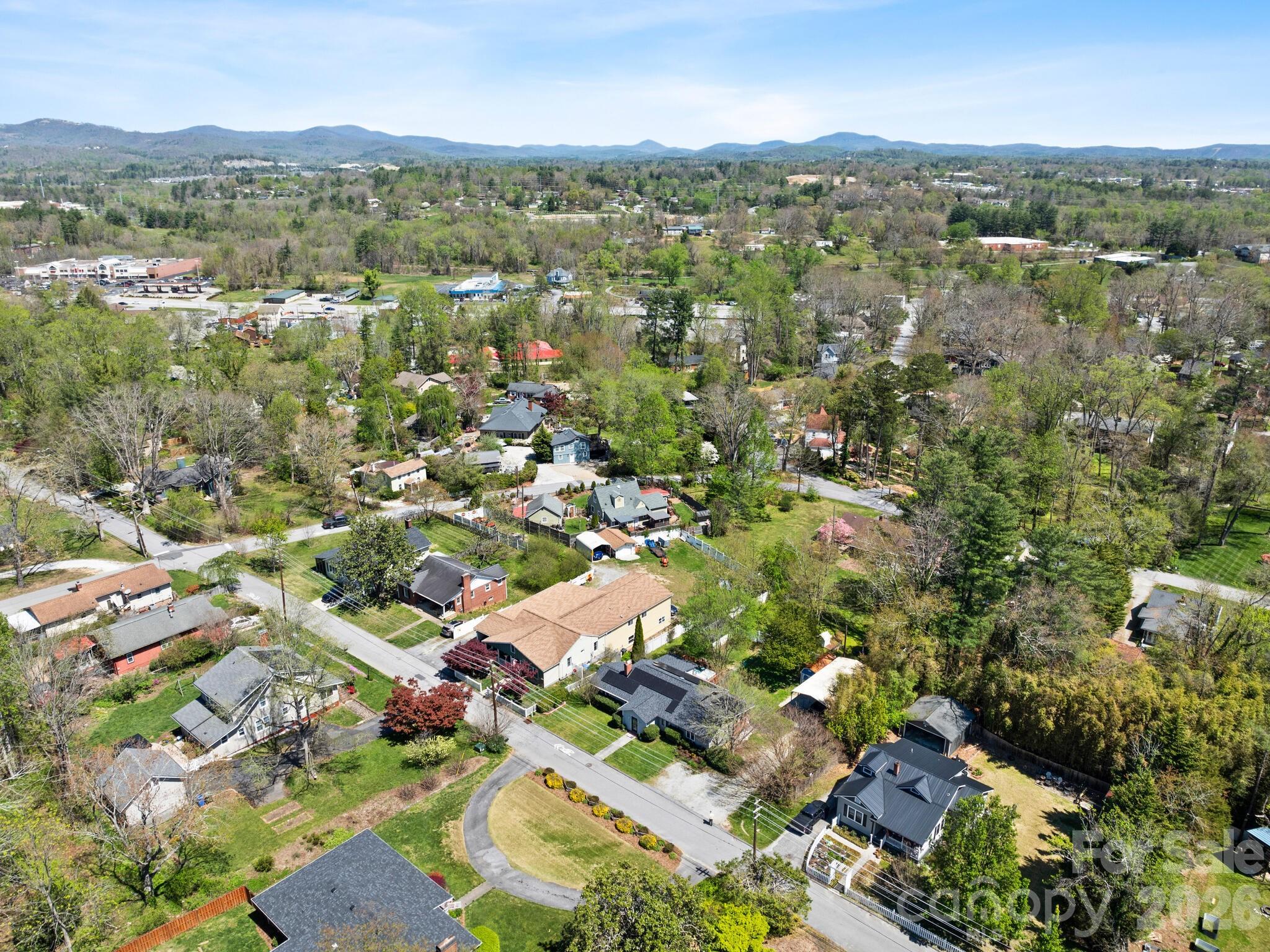 1614 Ridgewood Boulevard Hendersonville NC 28791