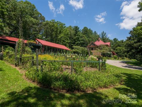 9 West Street Extension Asheville NC 28801