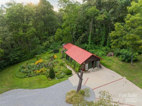 9 West Street Extension Asheville NC 28801