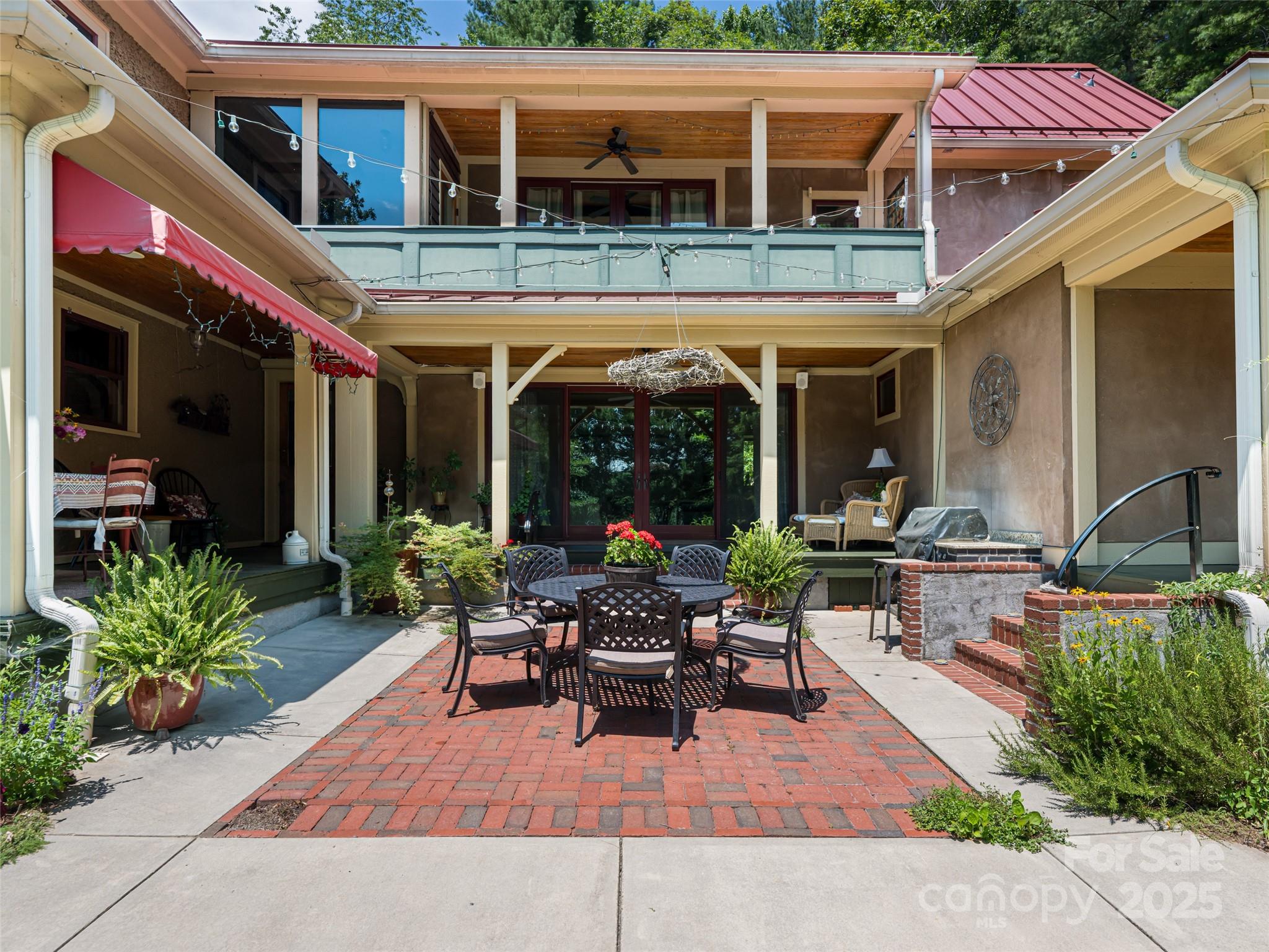 9 West Street Extension Asheville NC 28801