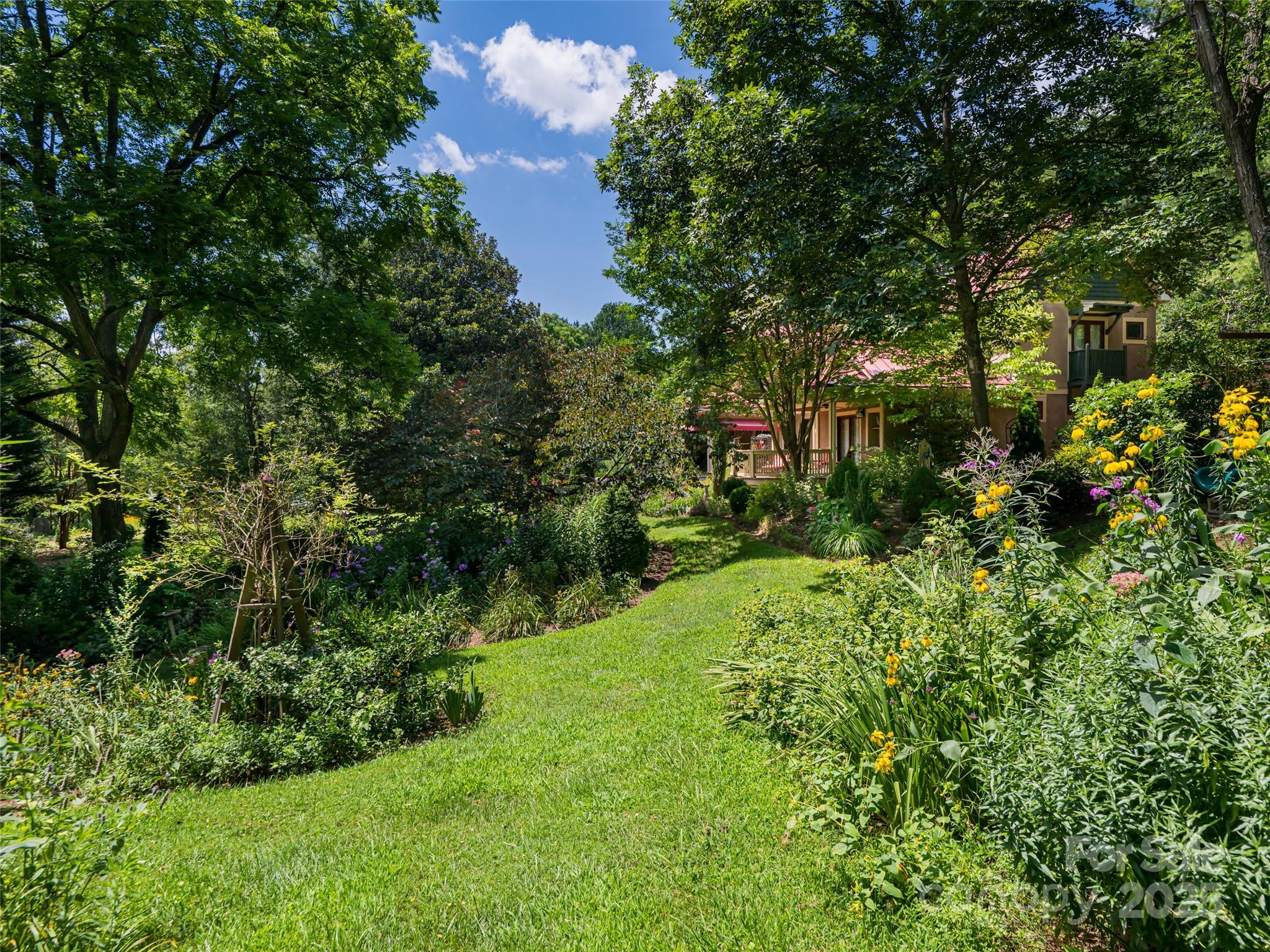 9 West Street Extension Asheville NC 28801