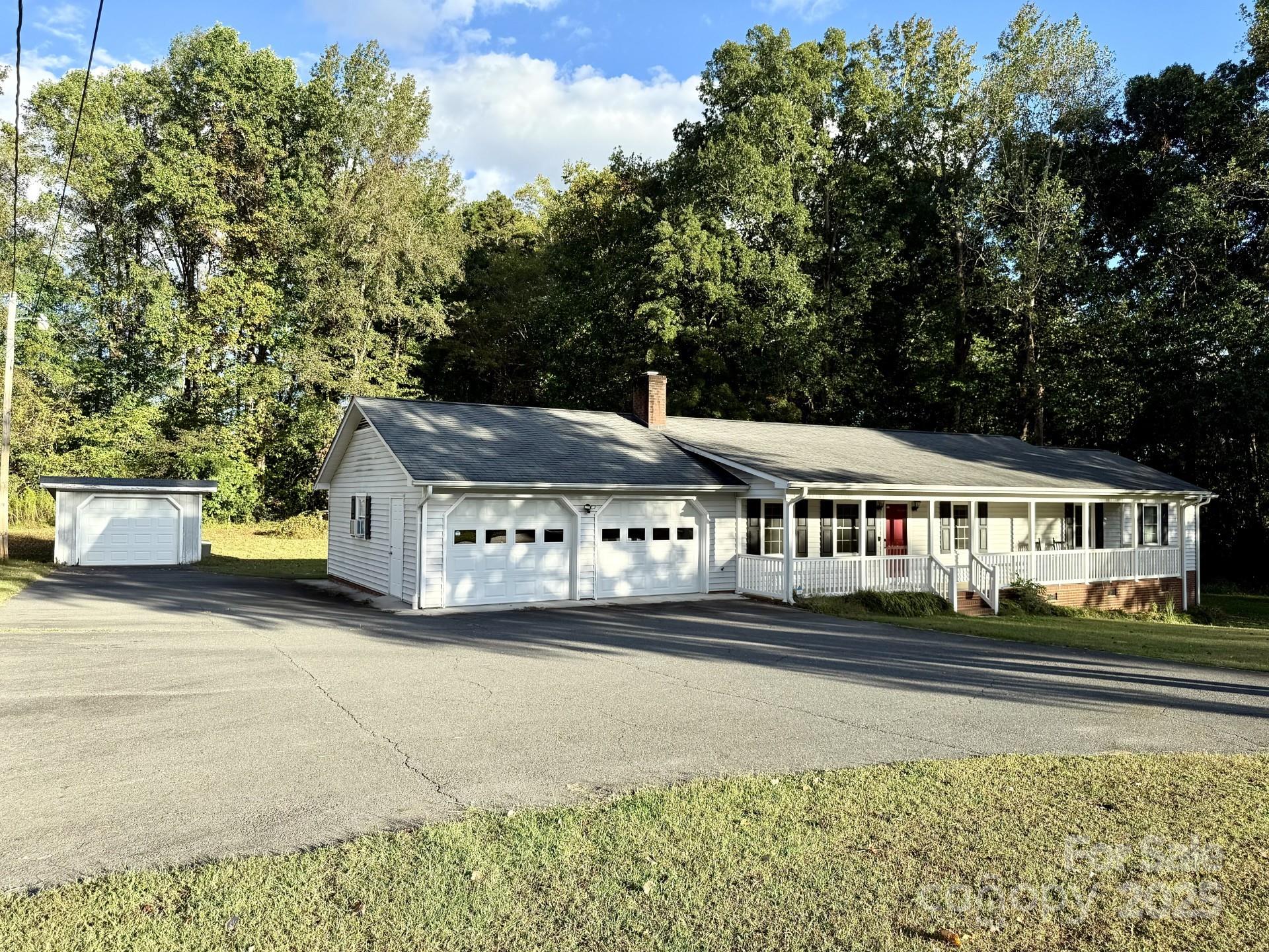 2810 Greenwood Park Circle Albemarle NC 28001