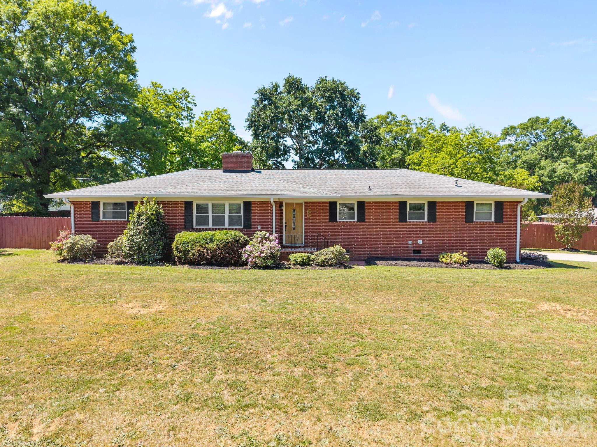 903 E Iredell Avenue Mooresville NC 28115