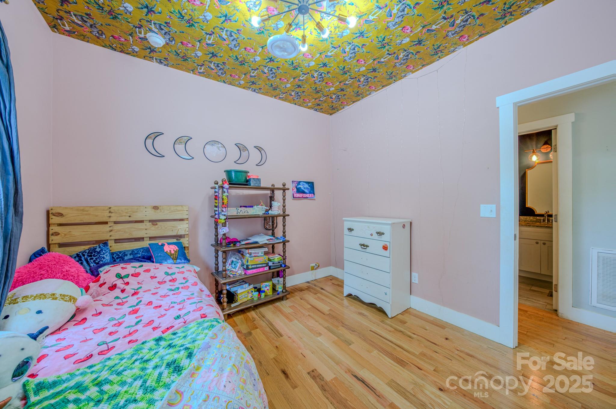 136 Old County Home Road Asheville NC 28806