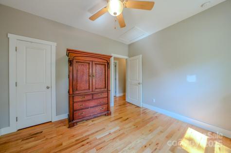 136 Old County Home Road Asheville NC 28806