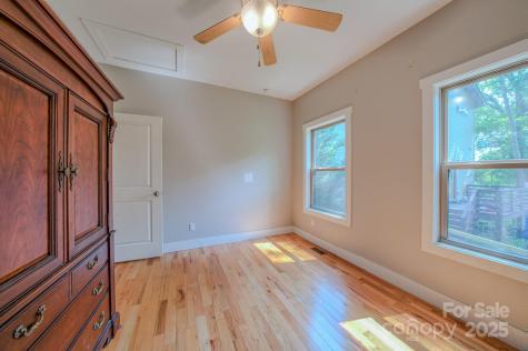 136 Old County Home Road Asheville NC 28806