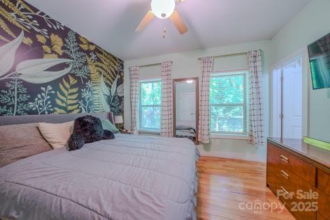 136 Old County Home Road Asheville NC 28806