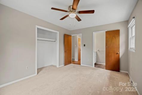 19 Fairhaven Court Asheville NC 28803