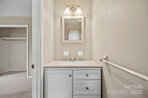 19 Fairhaven Court Asheville NC 28803