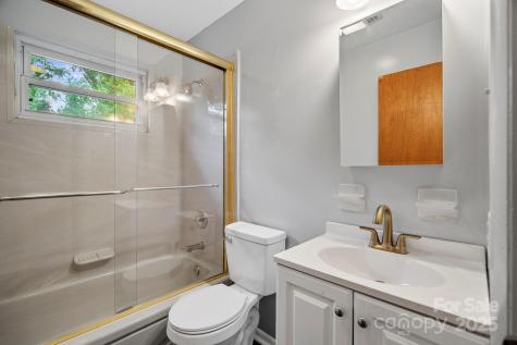19 Fairhaven Court Asheville NC 28803
