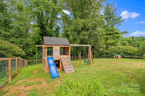 19 Fairhaven Court Asheville NC 28803