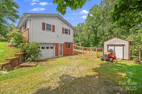 19 Fairhaven Court Asheville NC 28803