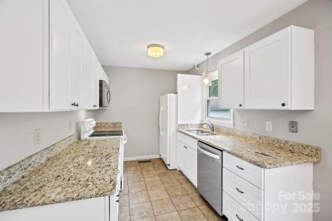 19 Fairhaven Court Asheville NC 28803