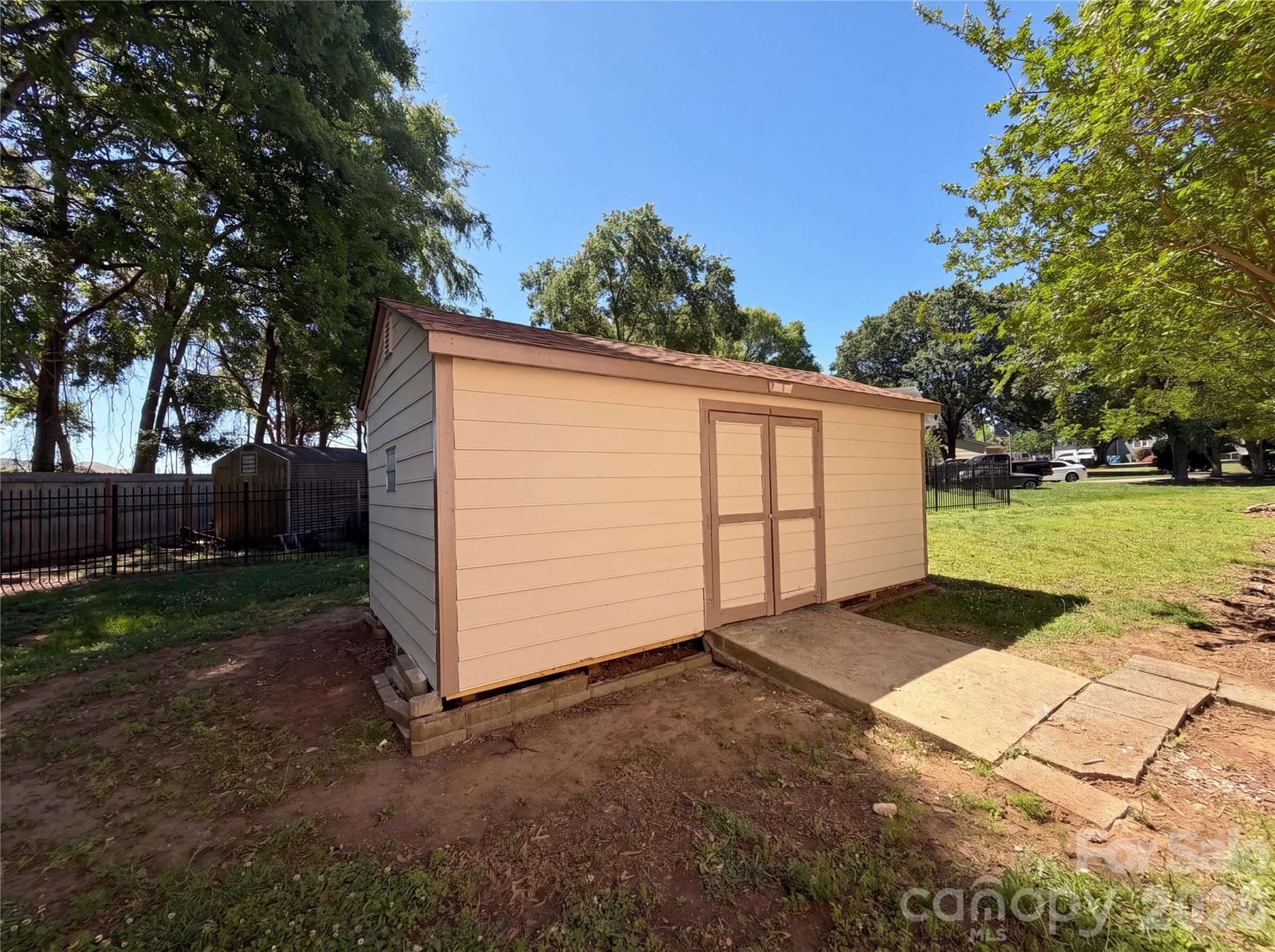 8400 Chestnut Oak Court Harrisburg NC 28075