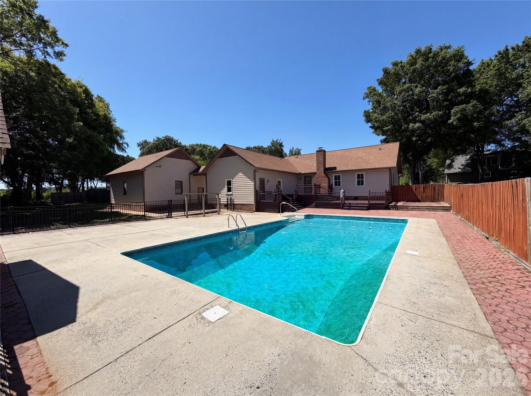 8400 Chestnut Oak Court Harrisburg NC 28075