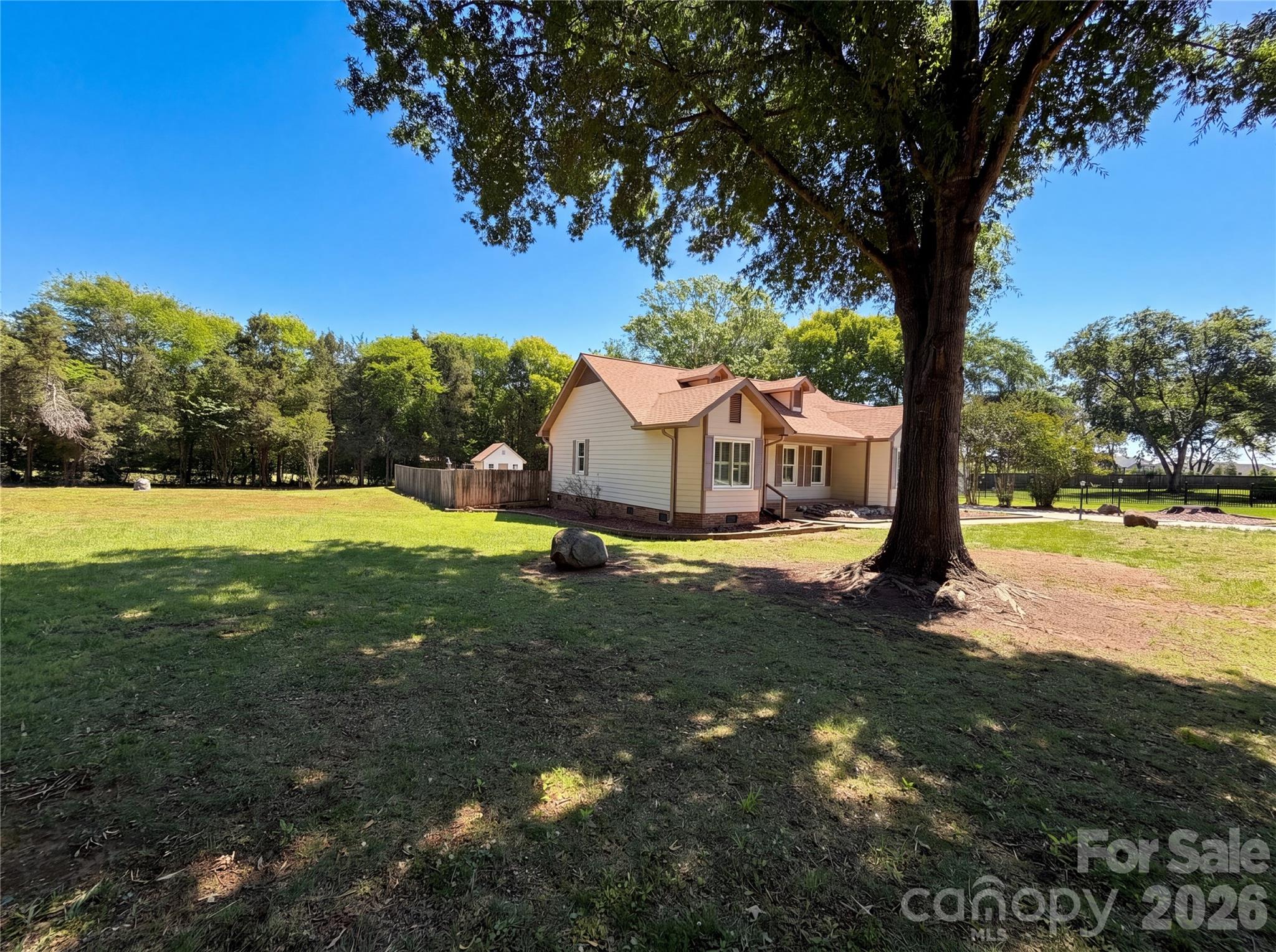 8400 Chestnut Oak Court Harrisburg NC 28075