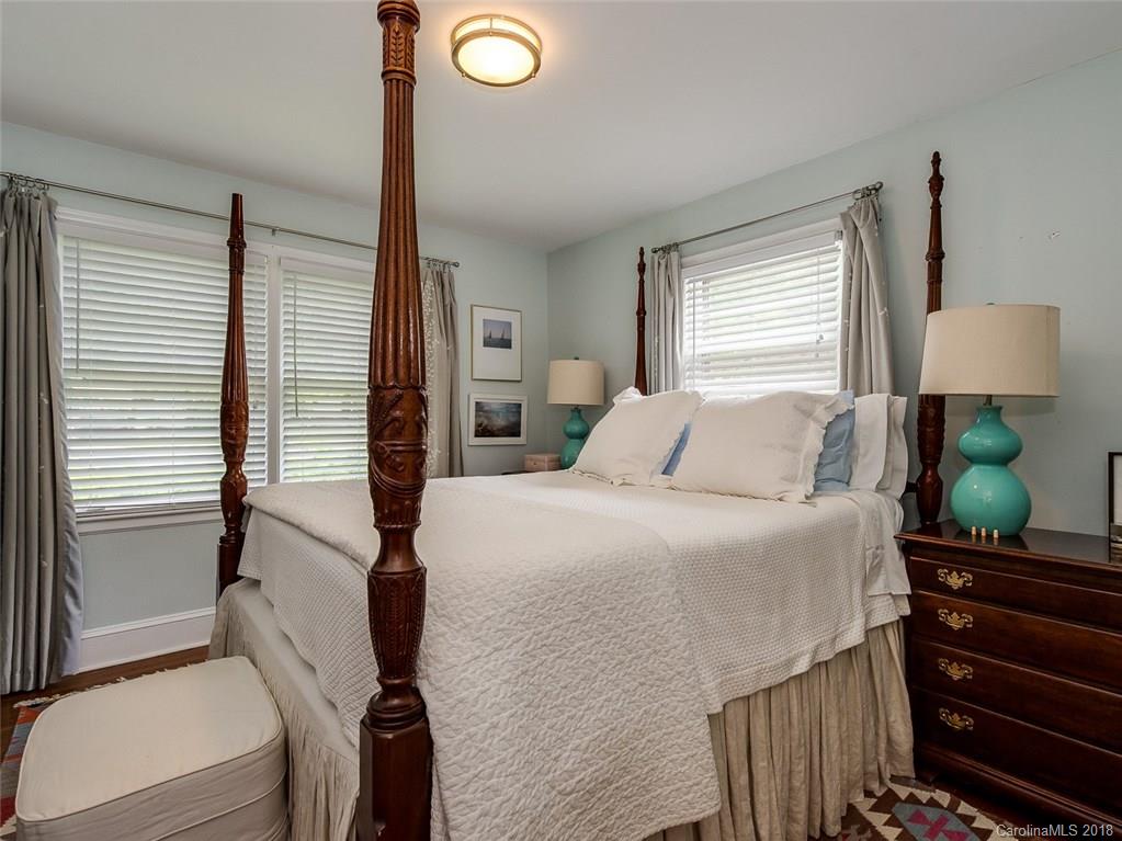2908 Enfield Road Charlotte NC 28205