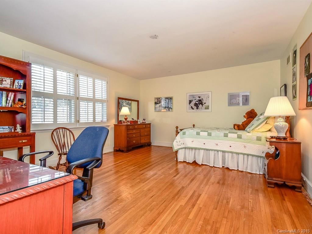 2241 Sanford Lane Charlotte NC 28211