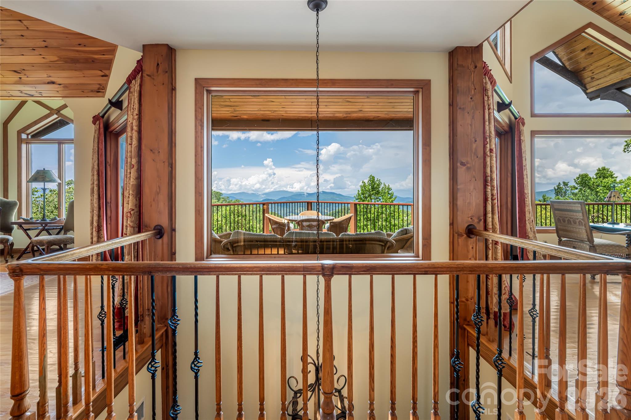2280 Mountain Air Drive Burnsville NC 28714