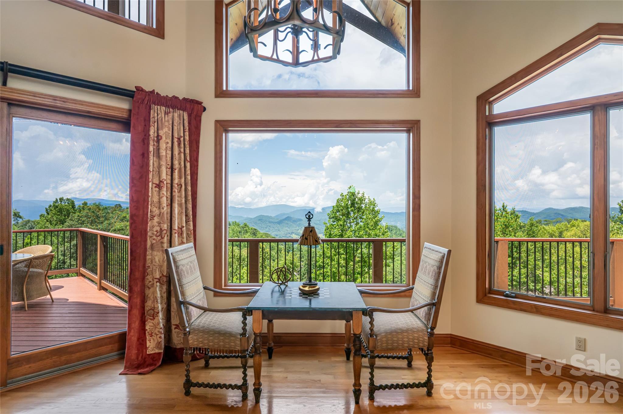 2280 Mountain Air Drive Burnsville NC 28714