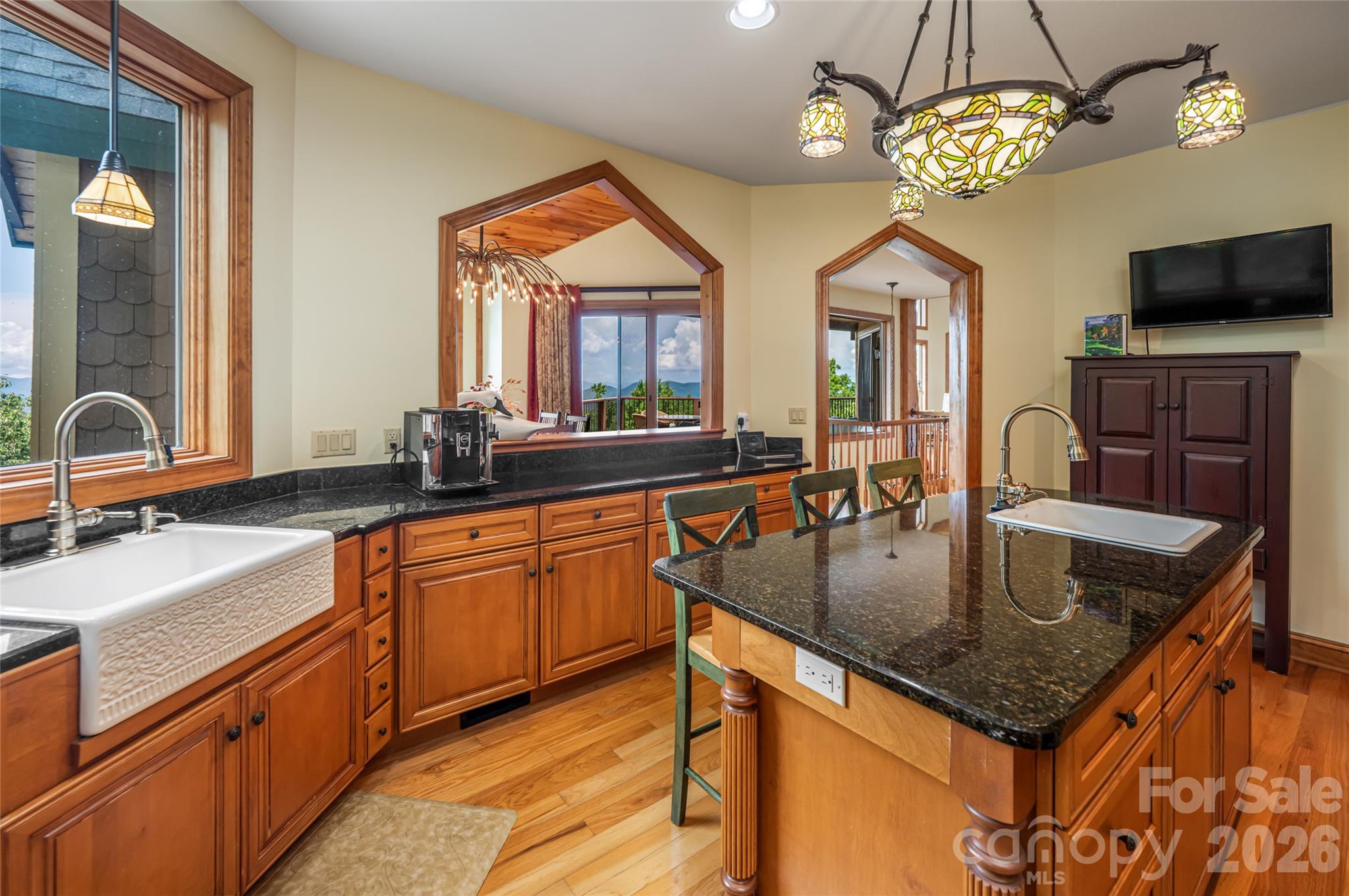 2280 Mountain Air Drive Burnsville NC 28714