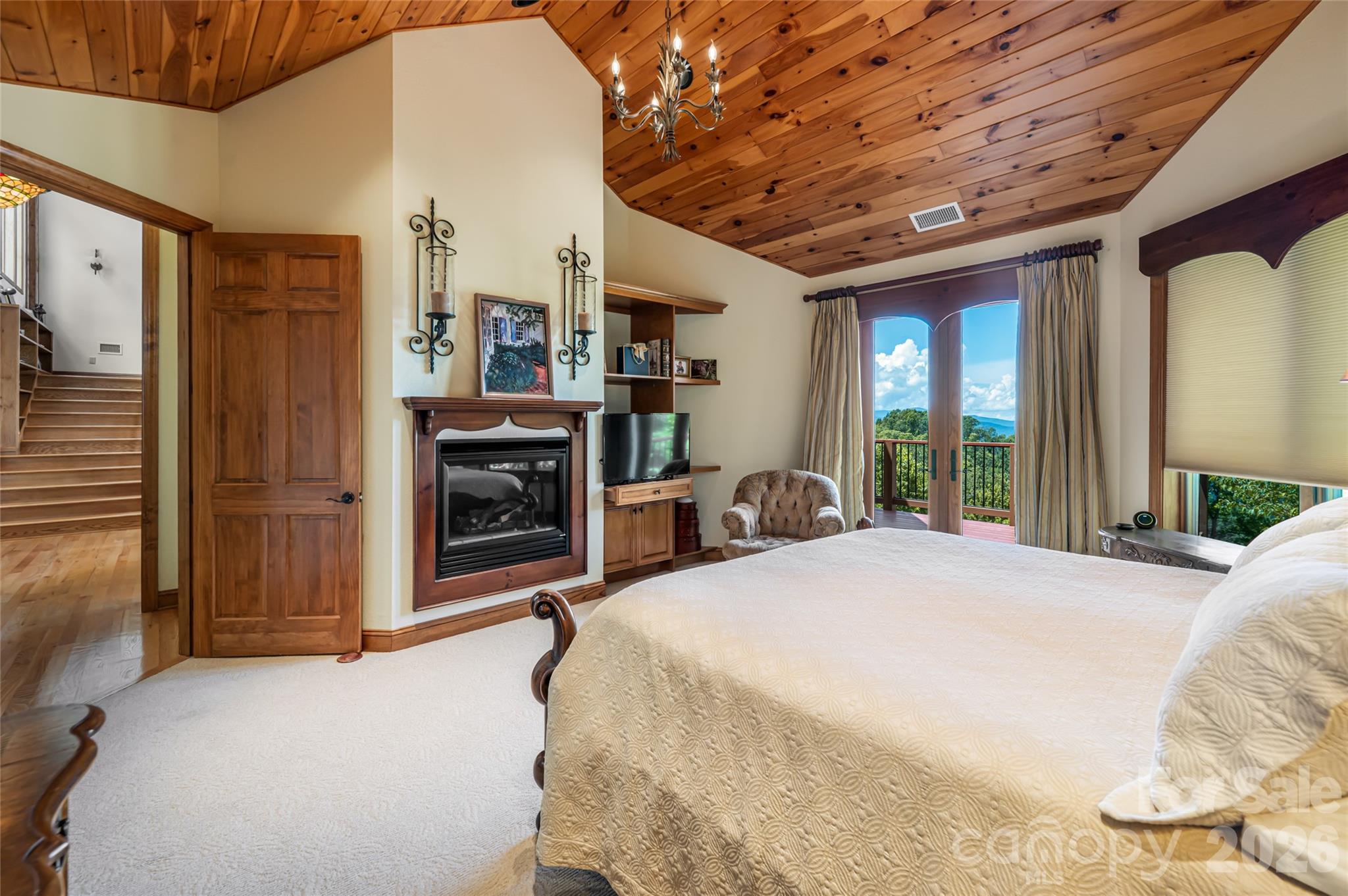 2280 Mountain Air Drive Burnsville NC 28714