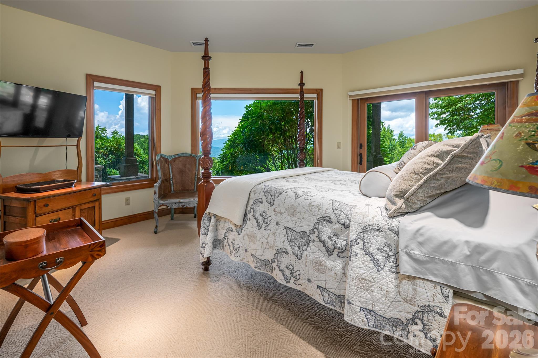 2280 Mountain Air Drive Burnsville NC 28714