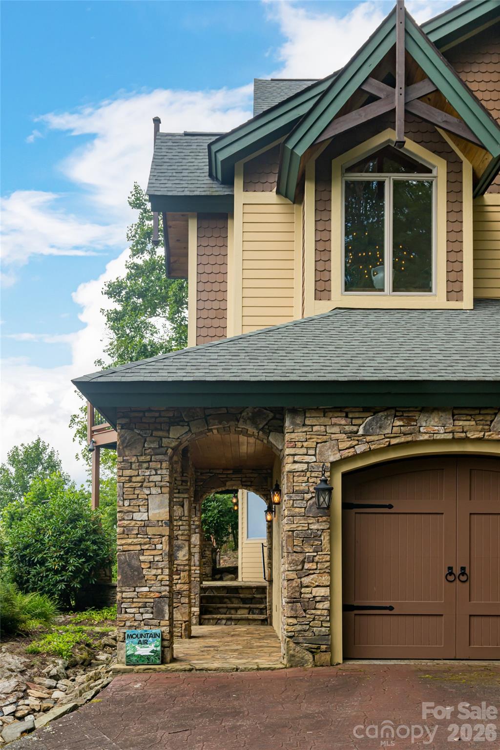 2280 Mountain Air Drive Burnsville NC 28714
