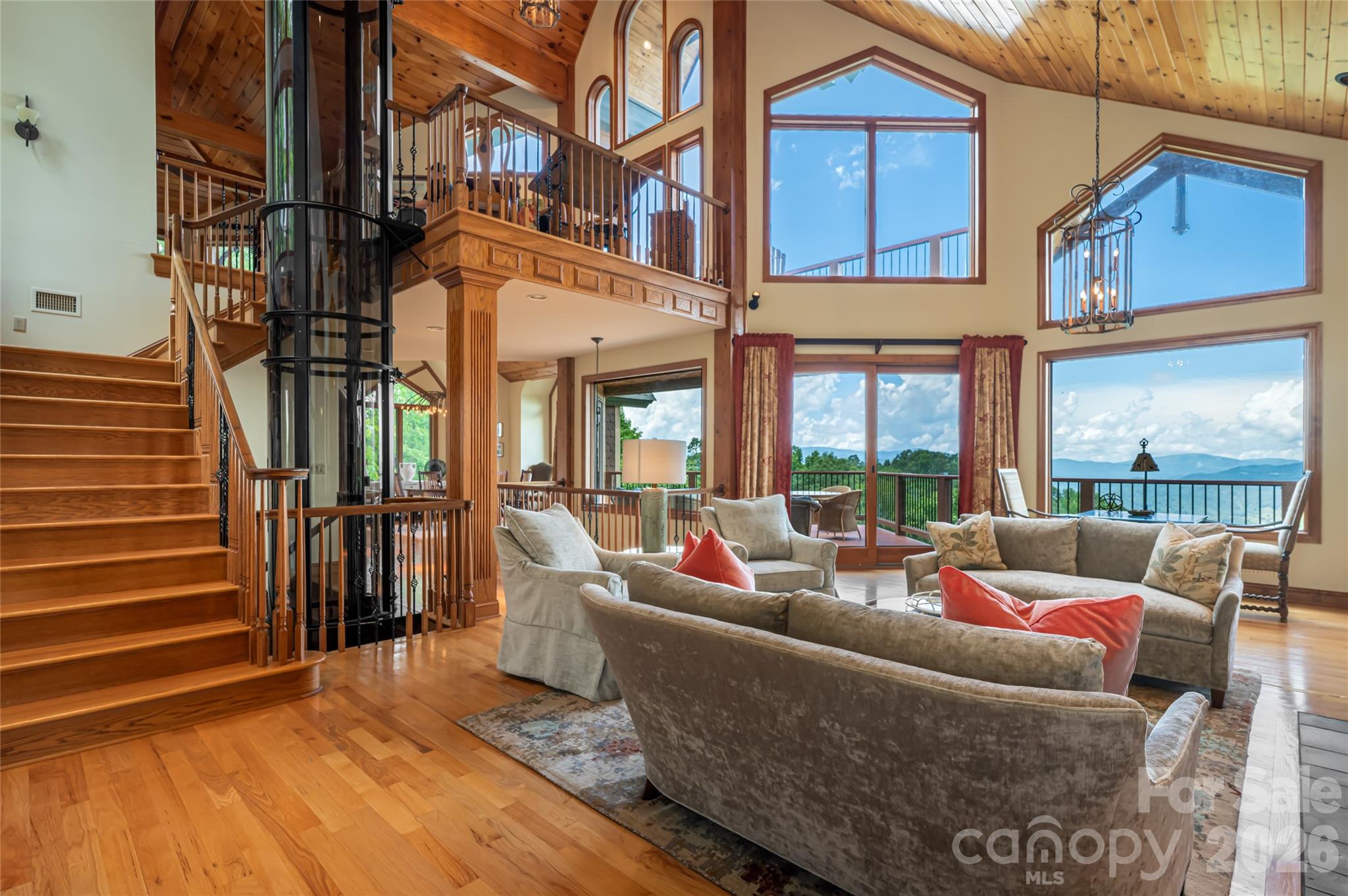 2280 Mountain Air Drive Burnsville NC 28714
