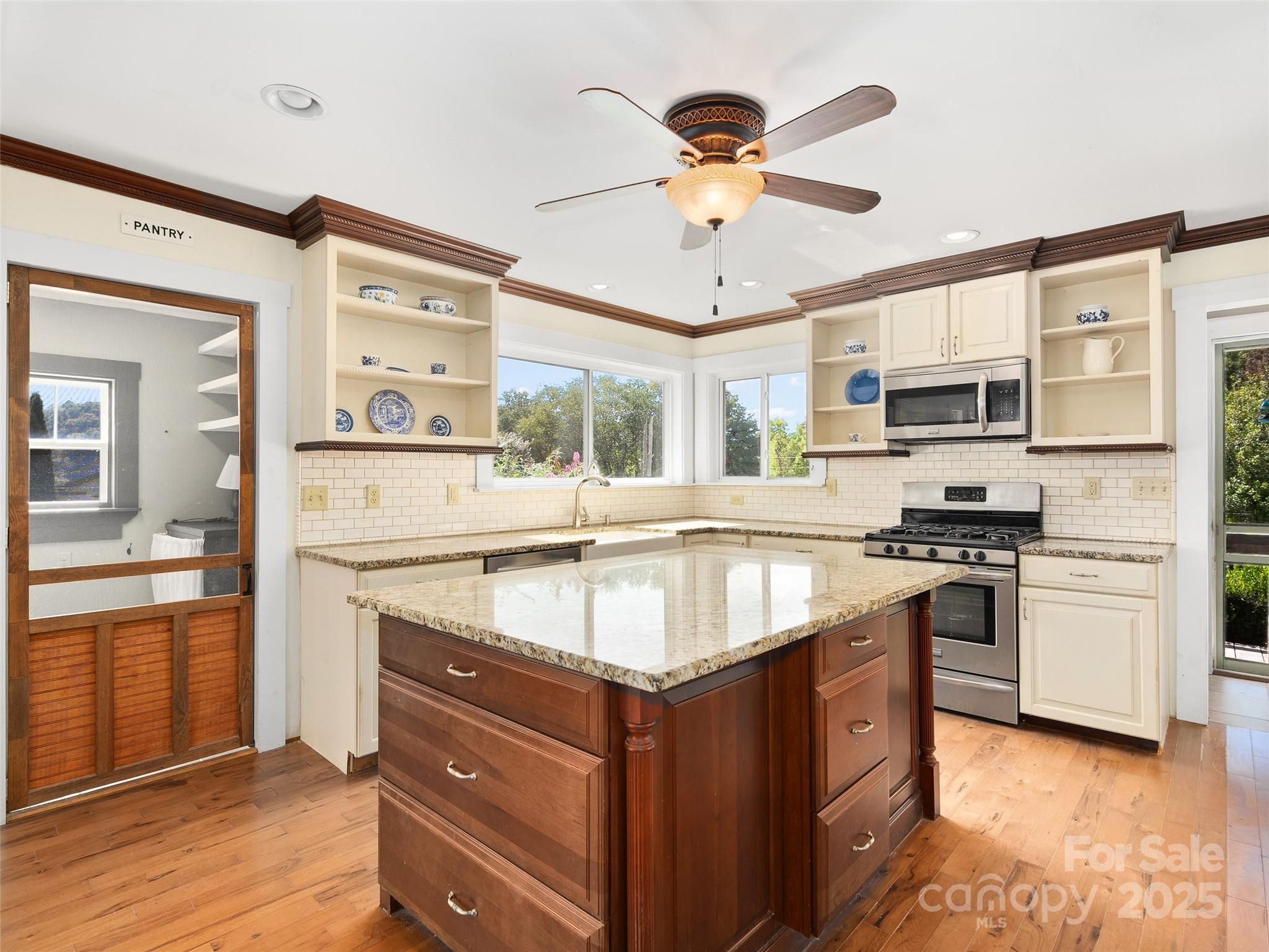 4912 Pigeon Road Waynesville NC 28786