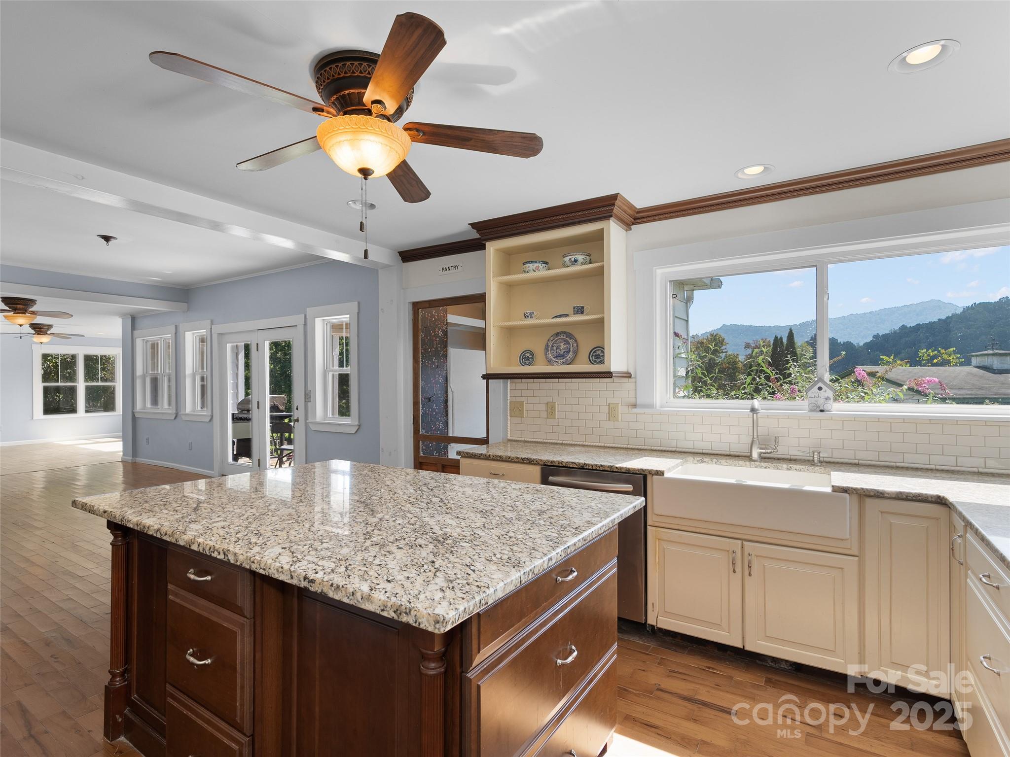 4912 Pigeon Road Waynesville NC 28786