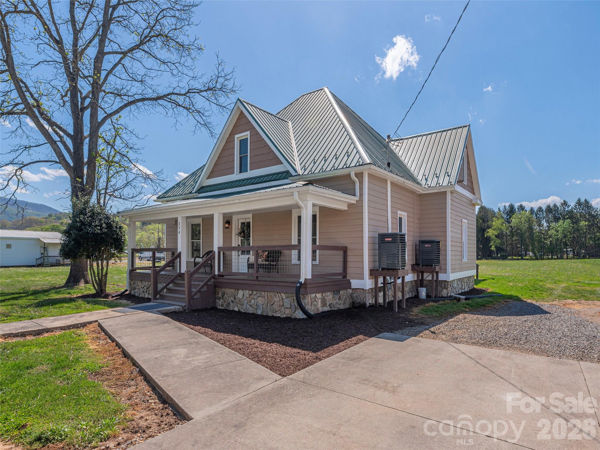 274 Charles Street Clyde NC 28721