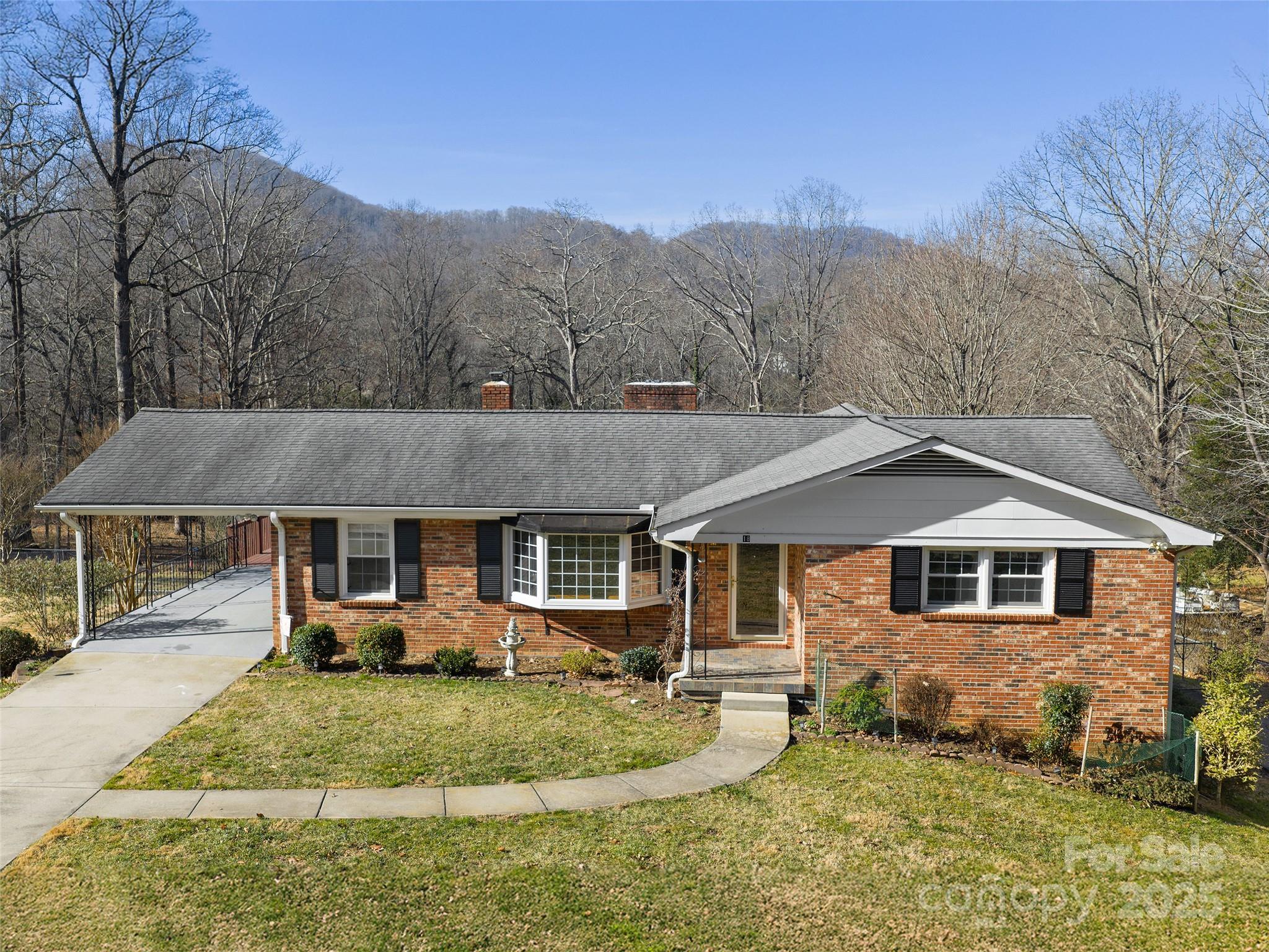 18 Mulberry Drive Arden NC 28704