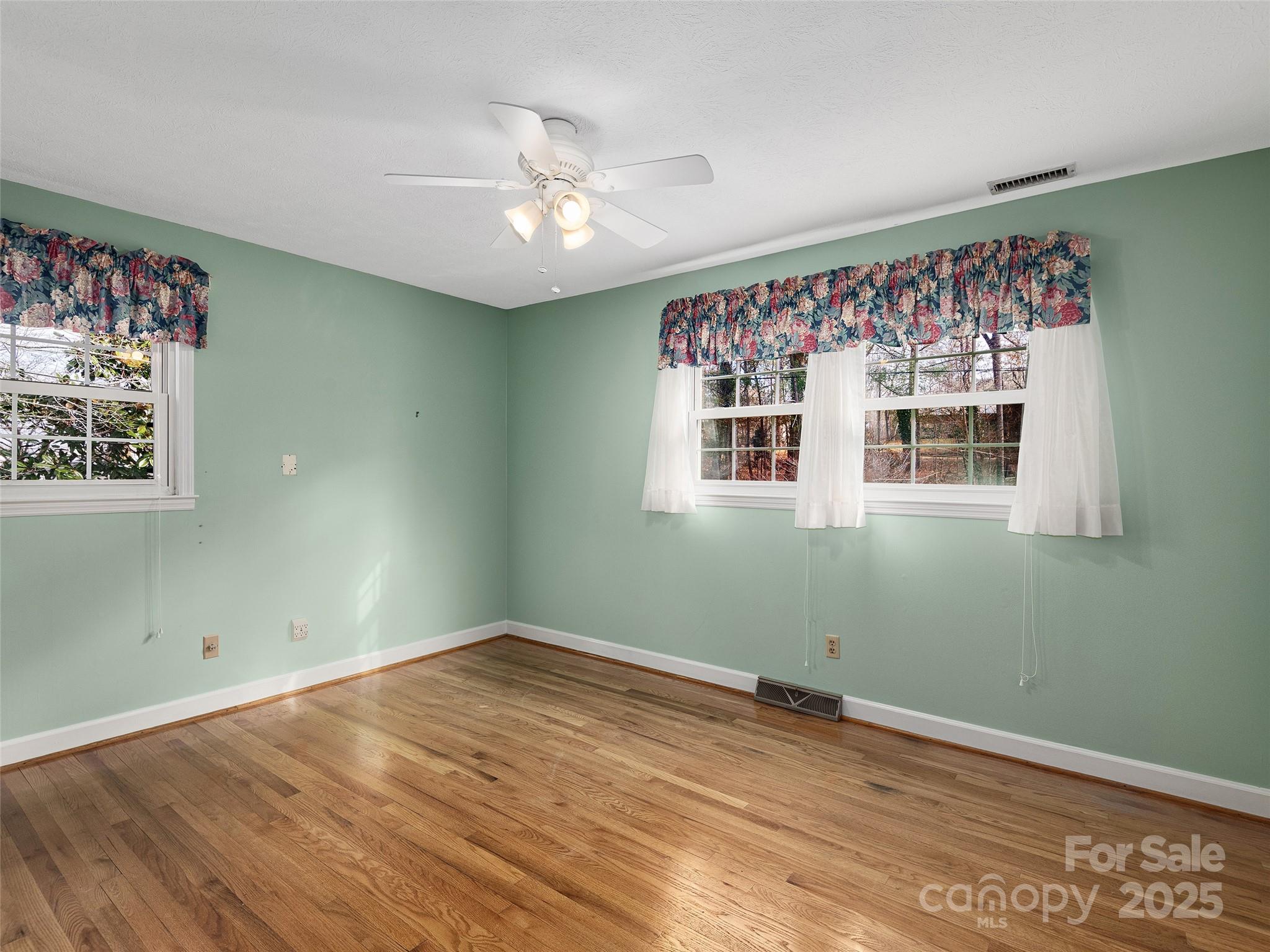 18 Mulberry Drive Arden NC 28704