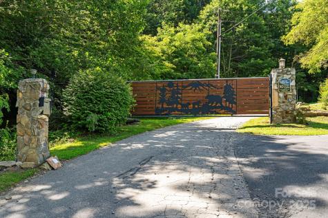 28 Back Stage Pass Canton NC 28716