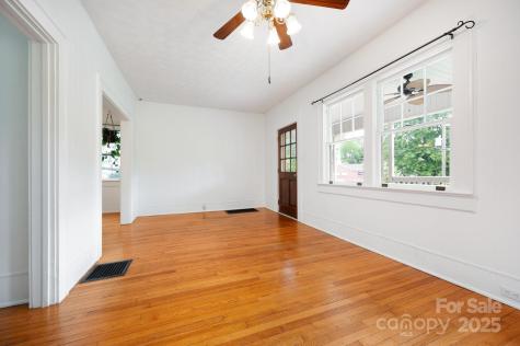 41 Michigan Avenue Asheville NC 28806