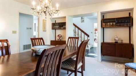 12 Stuyvesant Crescent Asheville NC 28803