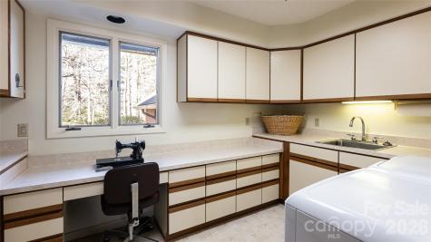 12 Stuyvesant Crescent Asheville NC 28803