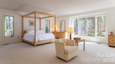 12 Stuyvesant Crescent Asheville NC 28803