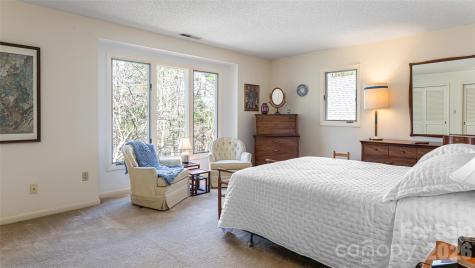 12 Stuyvesant Crescent Asheville NC 28803