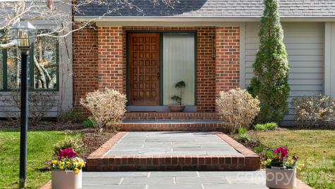 12 Stuyvesant Crescent Asheville NC 28803