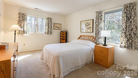 12 Stuyvesant Crescent Asheville NC 28803