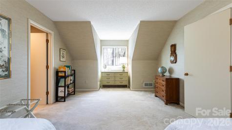 12 Stuyvesant Crescent Asheville NC 28803