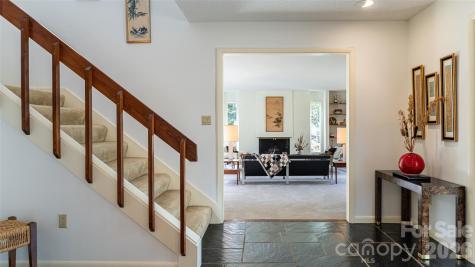 12 Stuyvesant Crescent Asheville NC 28803