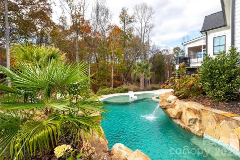 124 Direct Drive Mooresville NC 28117
